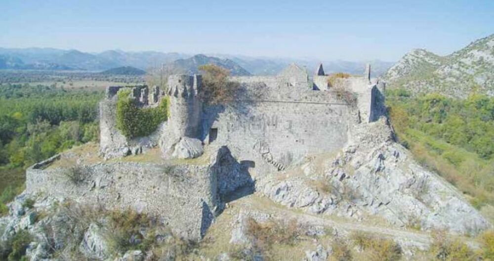 Usnula crnogorska prijestonica - Žabljak Crnojevića, biser...
