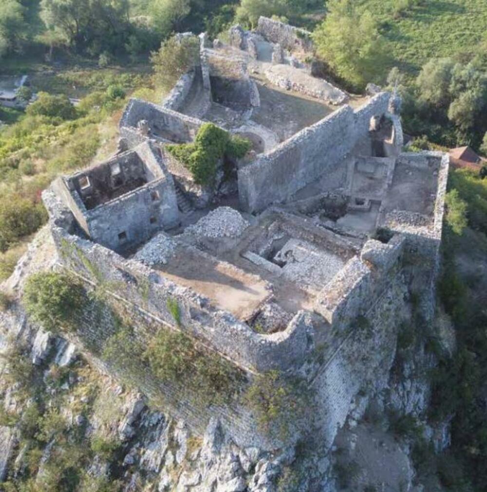 Pogled na drevni grad