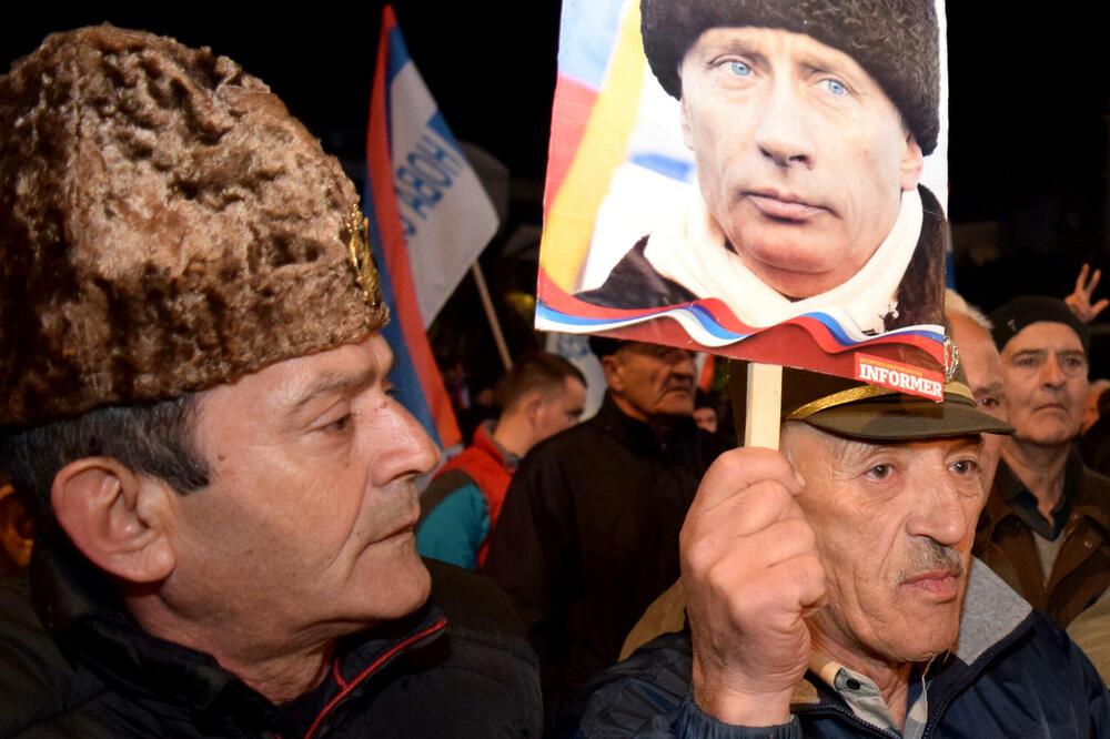 U deklaraciji DF-a s Putinovom partijom pozivalo se na poštovanje volje naroda: s protesta iz 2016. protiv ulaska u NATO, Foto: BORIS PEJOVIC