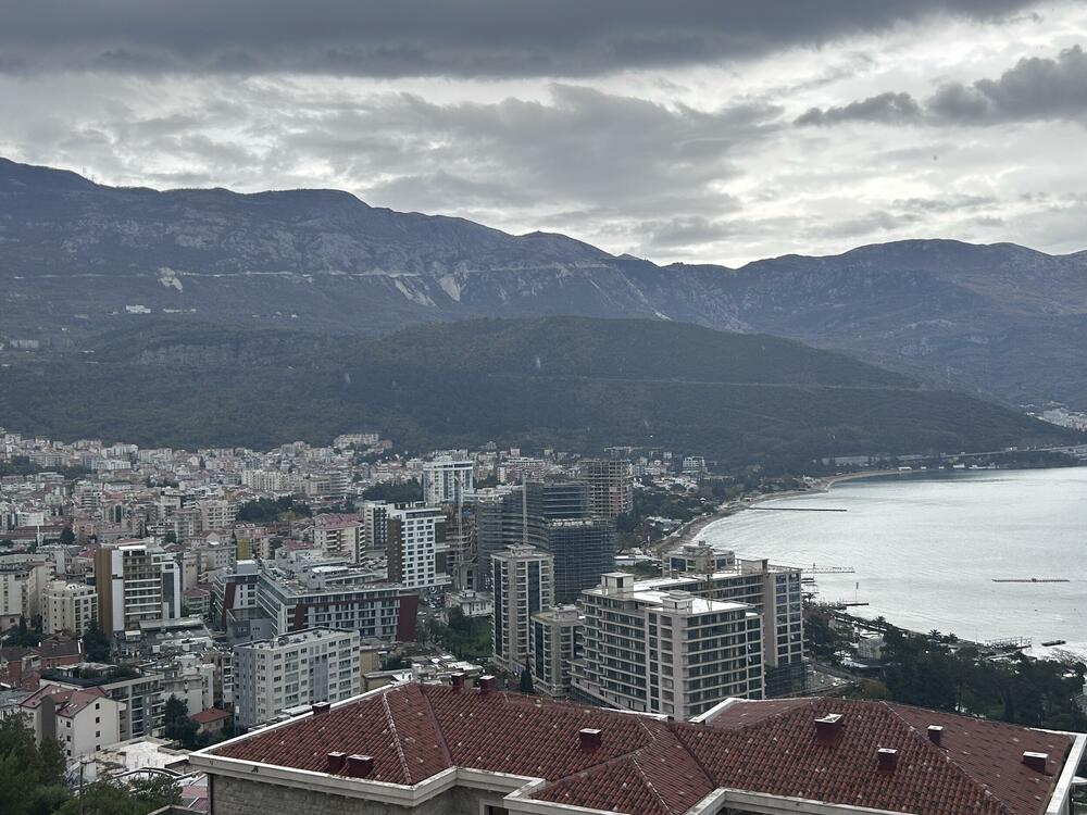 Vujičić: Istekli planovi uništavaju Budvu