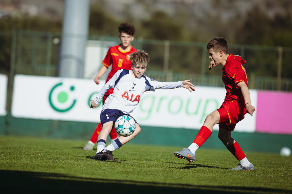 <p>Emotivno je bilo u minula dva dana na Kampu FSCG</p>