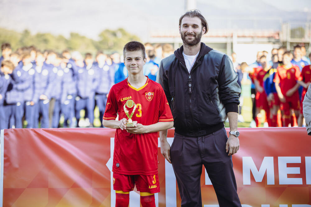 <p>Emotivno je bilo u minula dva dana na Kampu FSCG</p>