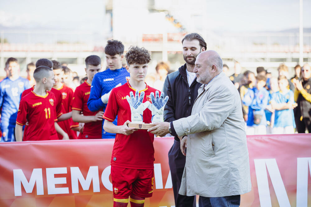 <p>Emotivno je bilo u minula dva dana na Kampu FSCG</p>