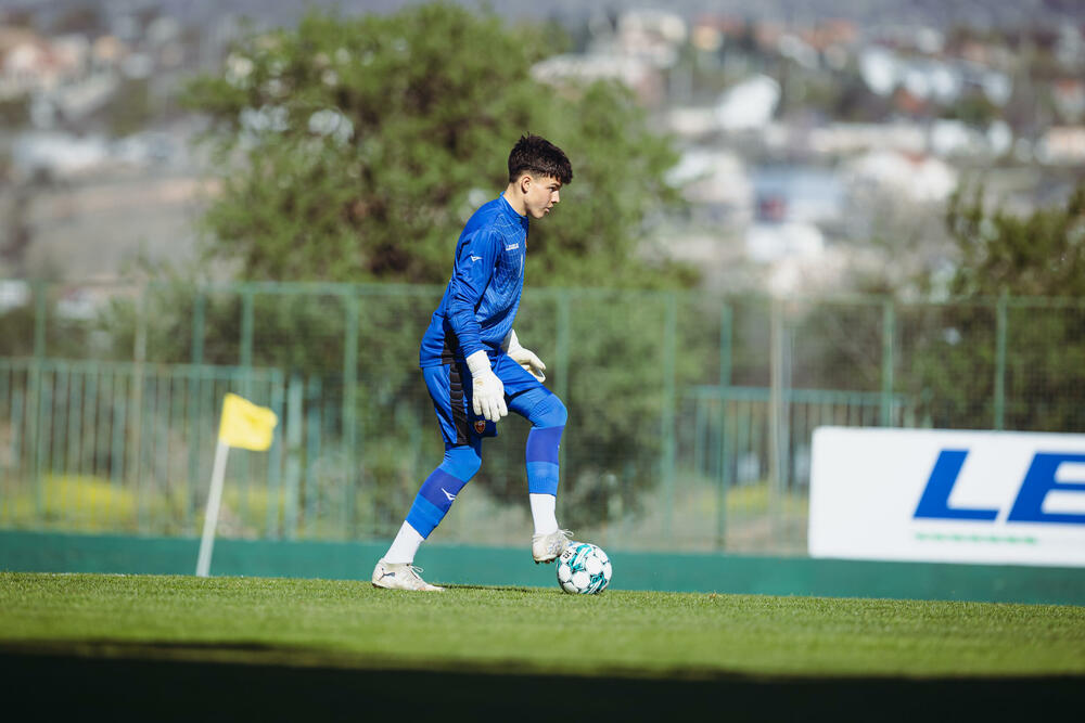 <p>Emotivno je bilo u minula dva dana na Kampu FSCG</p>