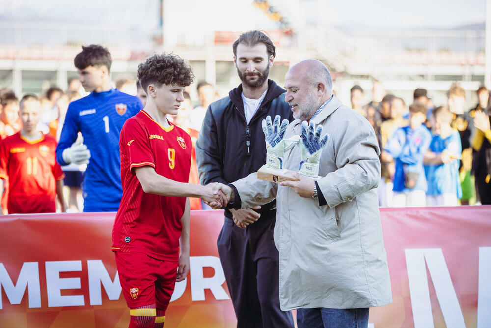 <p>Emotivno je bilo u minula dva dana na Kampu FSCG</p>