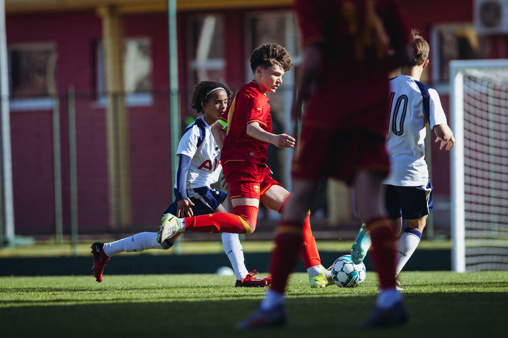 <p>Emotivno je bilo u minula dva dana na Kampu FSCG</p>