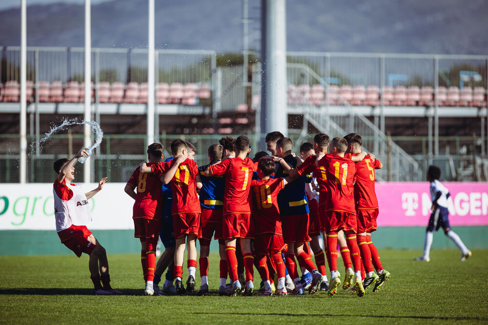 <p>Emotivno je bilo u minula dva dana na Kampu FSCG</p>