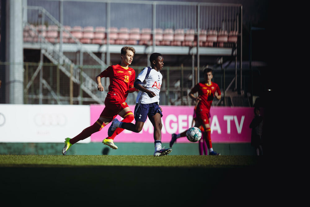 <p>Emotivno je bilo u minula dva dana na Kampu FSCG</p>