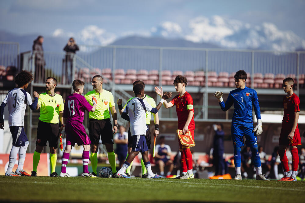 <p>Emotivno je bilo u minula dva dana na Kampu FSCG</p>