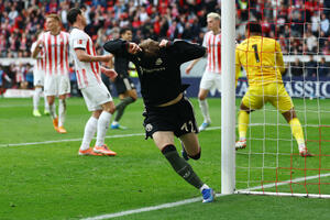 Tinejdžer "iščupao" pobjedu za Bajern, Bajer sa četiri gola u...