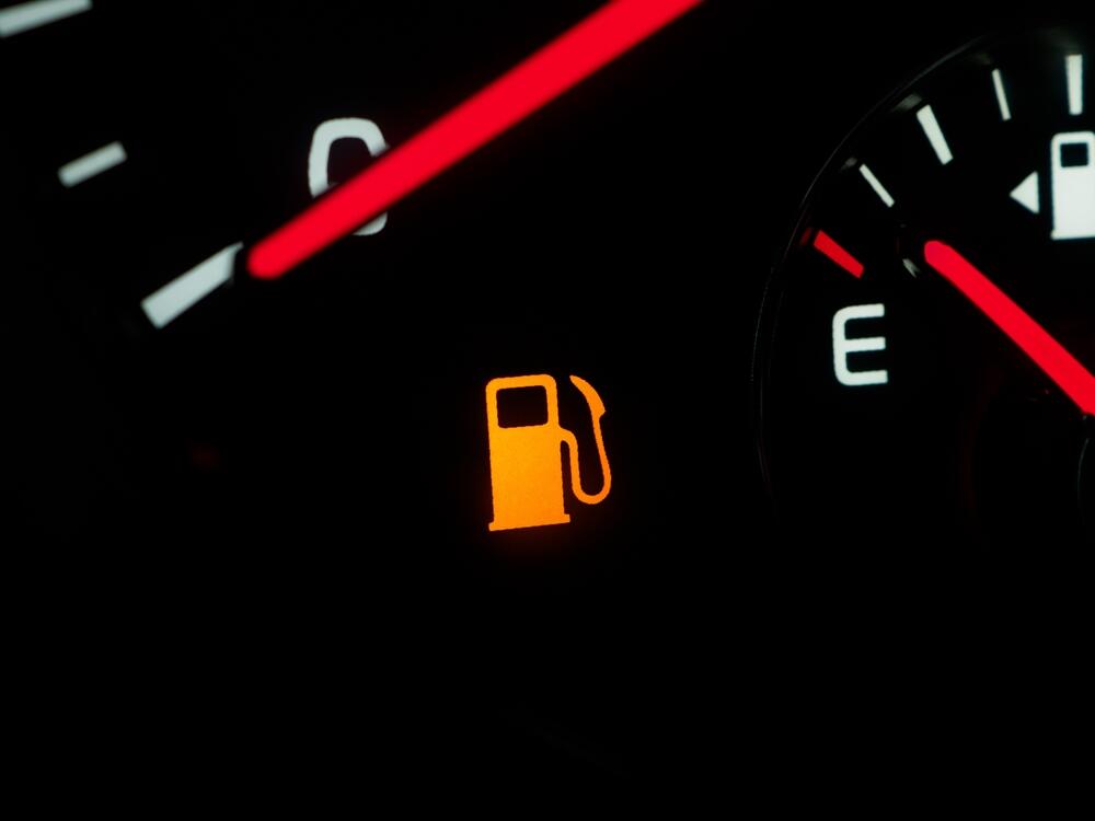 Za volanom: Koliko vožnja na rezervi škodi automobilu?