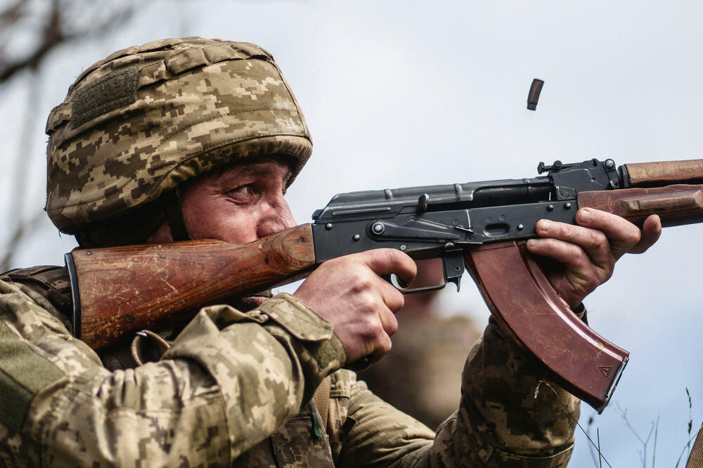 Ukrajinski vojnik na vježbi u Zaporoškoj oblasti 4. aprila, Foto: Rojters