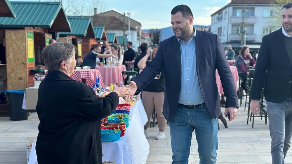 Otvoren Vaskršnji bazar u Nikšiću: Proslava tradicije, zajedništva...