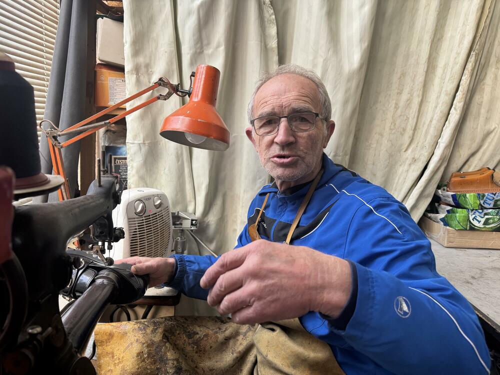 Majstor Mane druguje s obućom pola vijeka: Najstariji, ali...