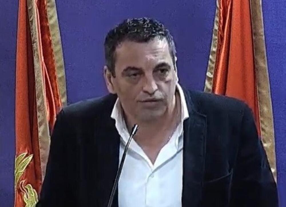 Gazdić (PES) podnio ostavku na funkciju potpredsjednika Opštine...