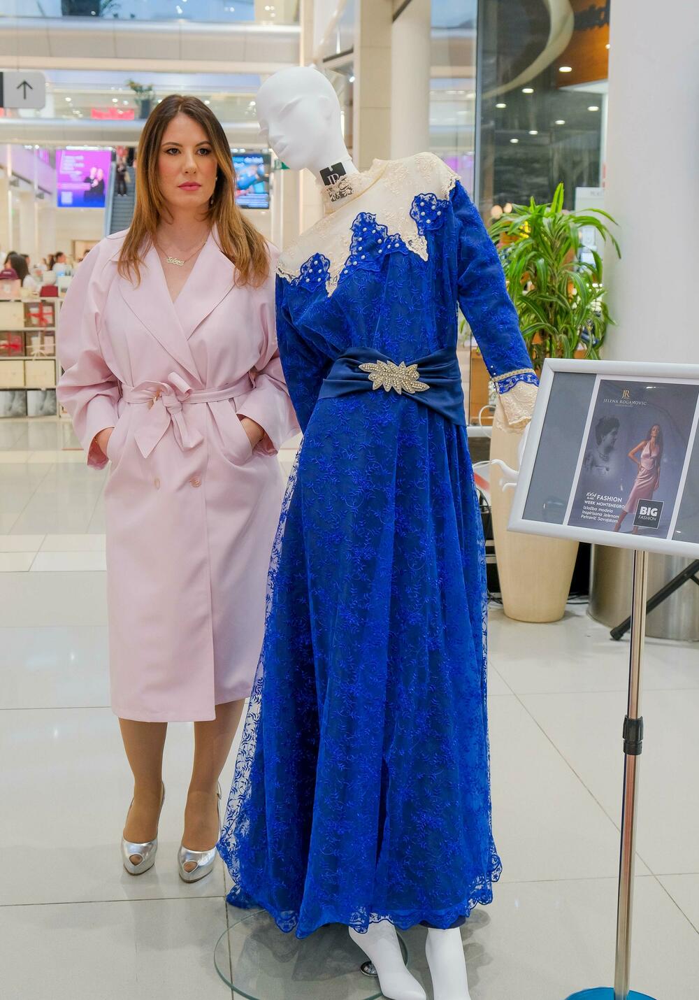 <p>"Lik i djelo Jelene Petrović Savojske nadilaze vrijeme, granice i uloge koje joj je istorija dodijelila. Rođena kao crnogorska princeza, a živjela kao italijanska kraljica, Jelena je bila mnogo više od titule", riječi su Srđana Lubarde, predsjednika Modne komore Crne Gore koja organizuje crnogorsku Nedjelju mode</p>