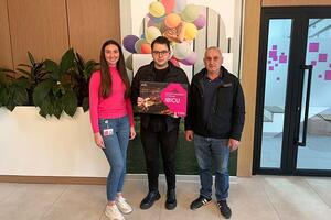 Uručena glavna nagrada: putovanje na Ibicu u okviru Magenta...