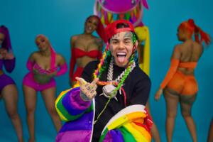 Reperu plišanu igračku potpisao Maduro