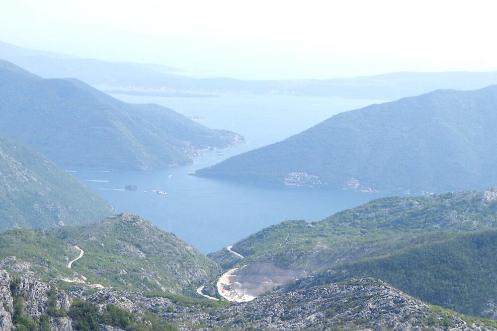 Pogled na jedan od ranijih kamenoloma iznad zaliva, Foto: Damira Kalač