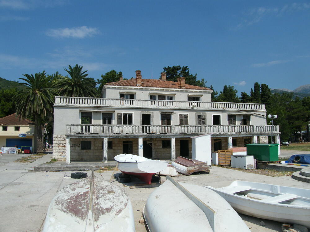 Opština Budva preuzeće zgradu Jugoslovenskog rječnog brodarstva:...