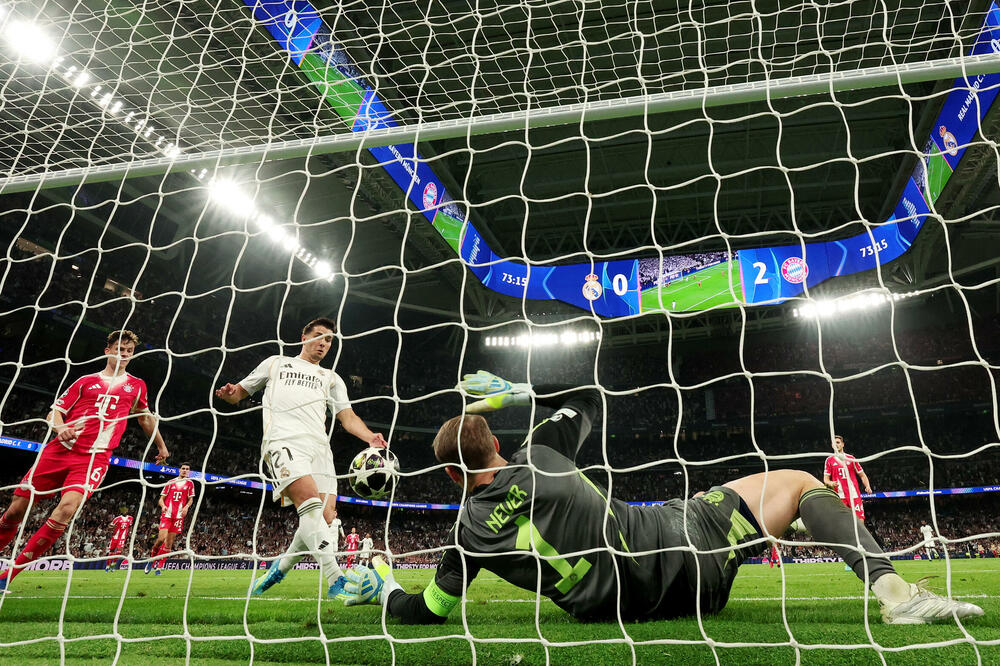 Meastralan i u 41. godini: Nojer tokom meča u Madridu, Foto: Reuters