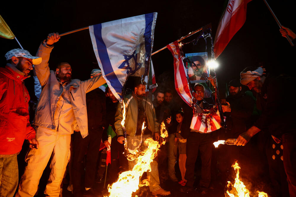 Ljudi su se okupili u Teheranu nakon objave prekida vatre