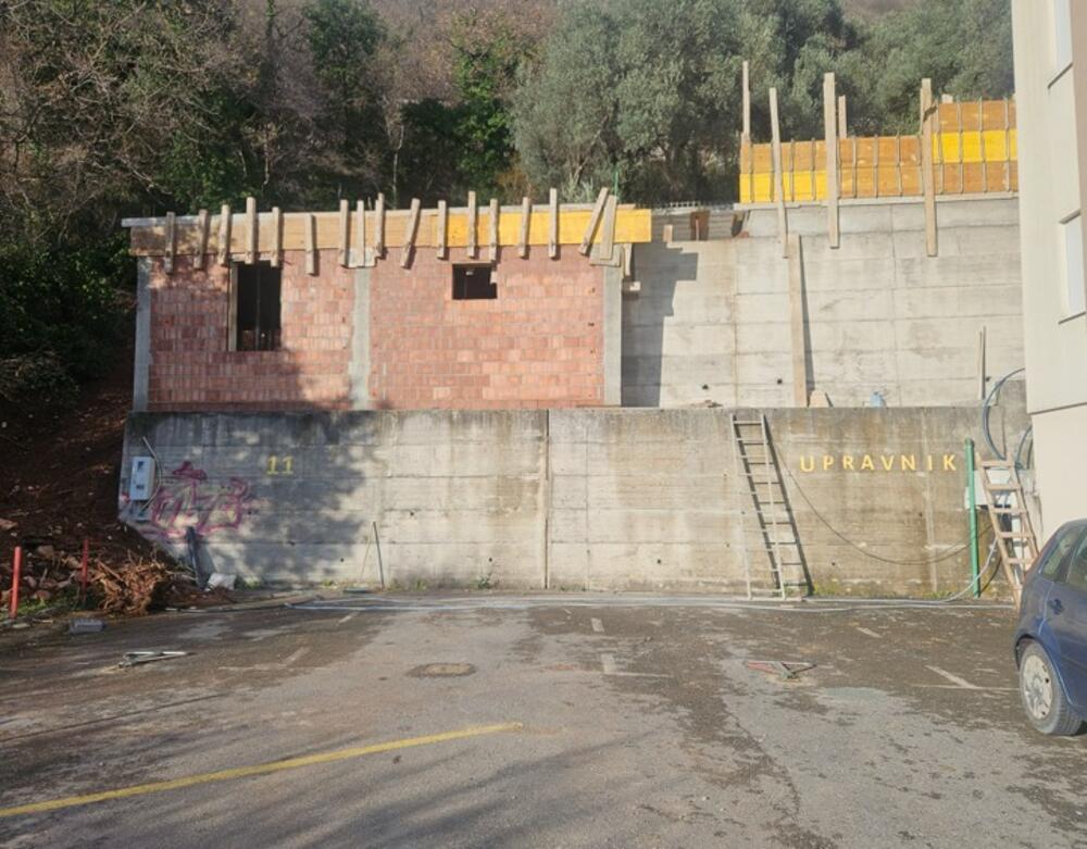 Nelegalna gradnja u srcu Petrovcu: Ugrožena imovina građana