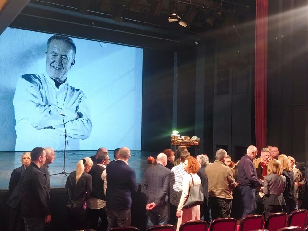 <p>&ldquo;Oj đevojko drugarice&rdquo; na početku komemoracije i &ldquo;Bella ciao&rdquo; za kraj</p>