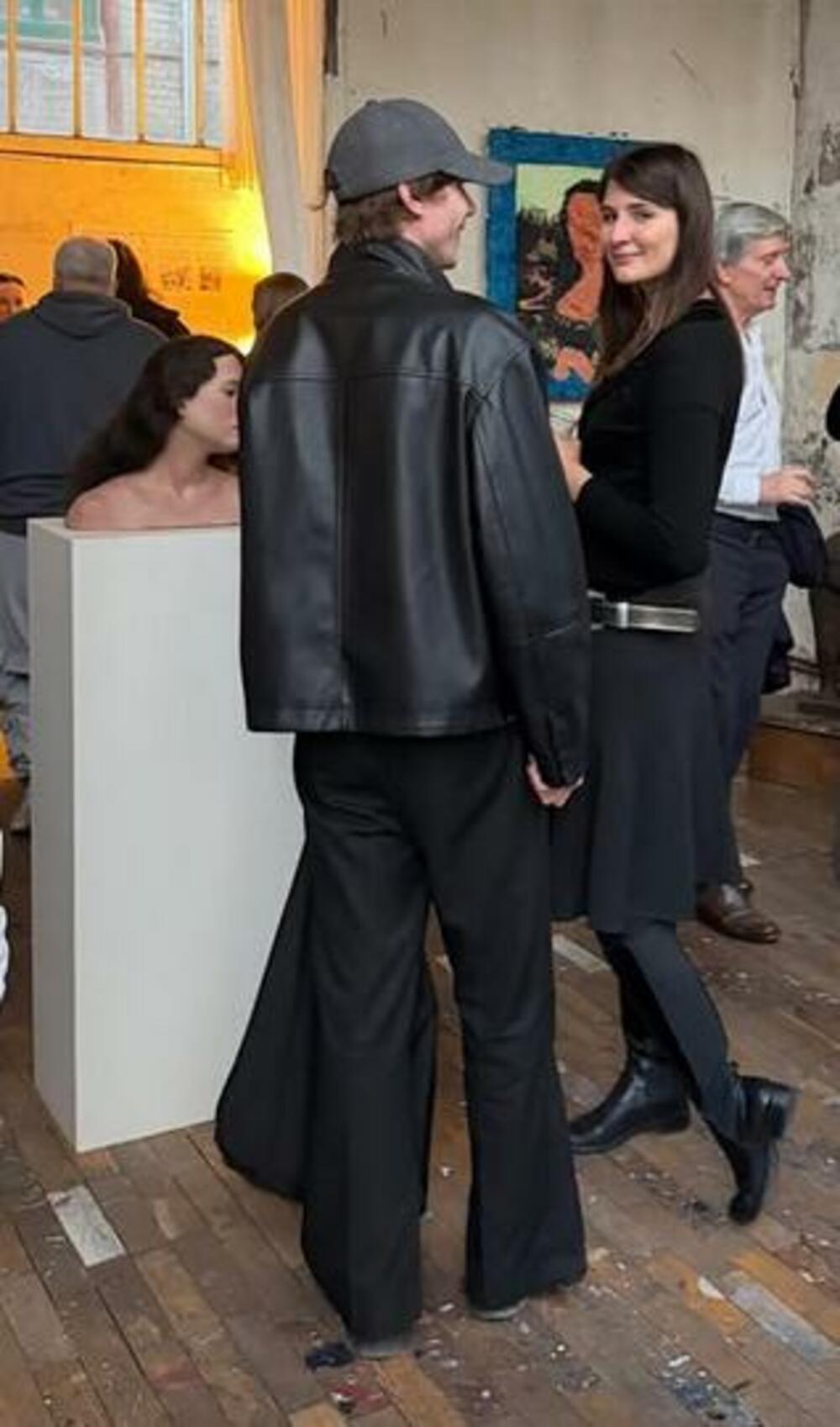 Mijović na izložbi u Parizu