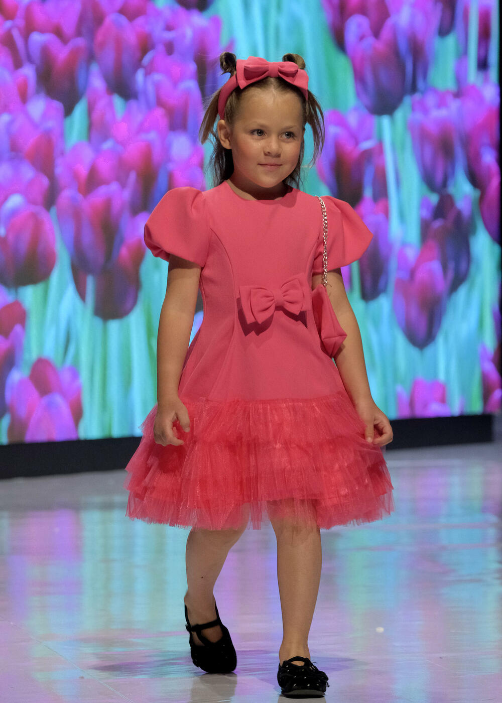 <p>Publici su predstavljene kolekcije ukrajinske dizajnerke Vitaline Smitko - Vitalina for Kids, kao i modeli srpske dizajnerke Vedrane Milanović - Atelje Luccino</p>