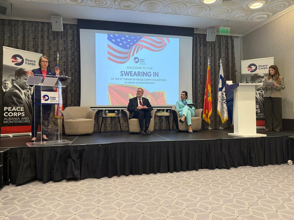 <p>&bdquo;Služenje je oduvijek bilo u srcu američke priče, a dolaskom u Crnu Goru vi dodajete svoje poglavlje, pokazujući da lični angažman može na vrlo stvaran način doprinijeti izgradnji mira i prijateljstva&ldquo;, rekao je Majkl Kiz</p>