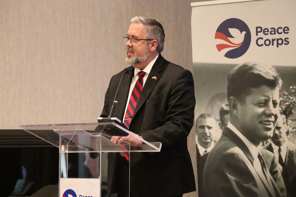 <p>&bdquo;Služenje je oduvijek bilo u srcu američke priče, a dolaskom u Crnu Goru vi dodajete svoje poglavlje, pokazujući da lični angažman može na vrlo stvaran način doprinijeti izgradnji mira i prijateljstva&ldquo;, rekao je Majkl Kiz</p>