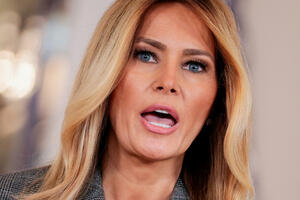 Melanija Tramp negira bilo kakvu povezanost sa Epstinom, traži...