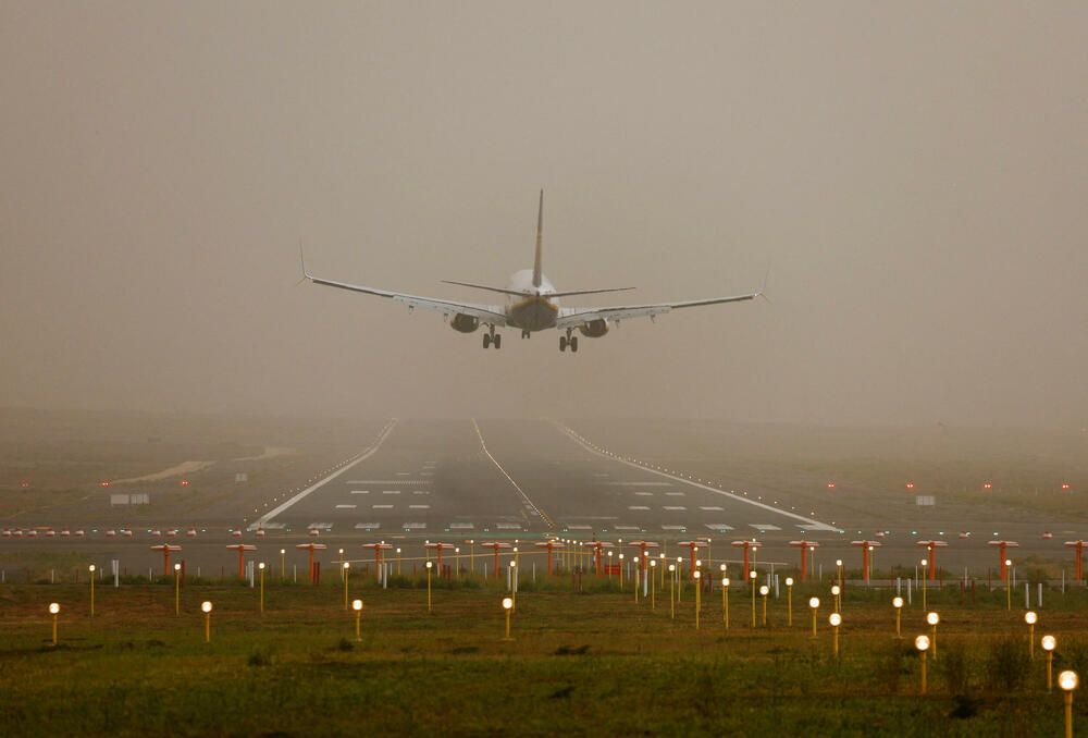 FT: Evropski aerodromi suočeni s mogućim nestašicama avionskog...