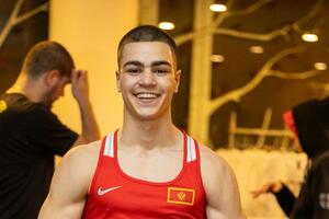 Roganović nokautirao domaćeg boksera u Skadru