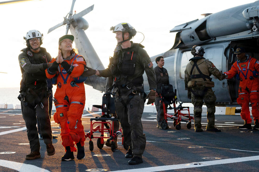 Posada Artemisa po slijetanju na Zemlju, Foto: REUTERS