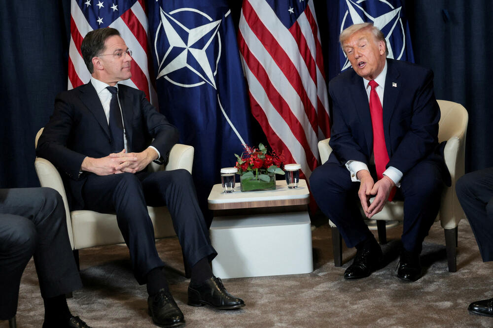 Generalni sekretar NATO-a Mark Rute i predsjednik SAD Donald Tramp u Davosu (ilustracija), Foto: REUTERS