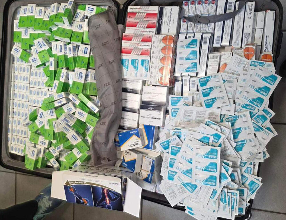 Baranina sumnjiče za krijumčarenje skoro 1.500 kutija...