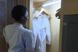 Turistički sektor zavisan od uvoza radnika, administrativne...