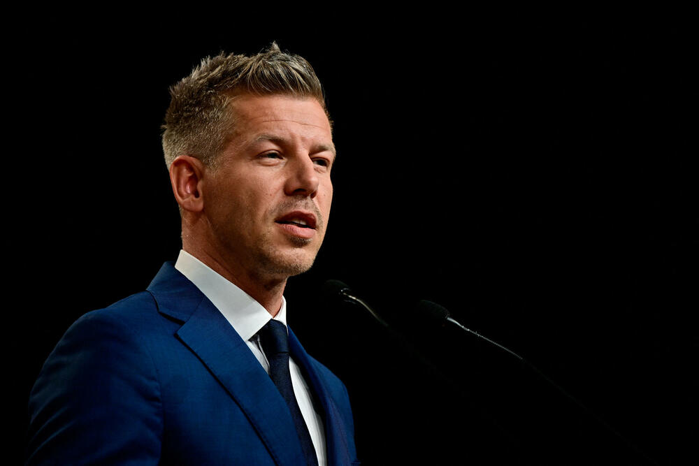 Mađar: Sijarto uništava dokumenta koja se odnose na sankcije...