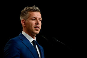 Mađar: Sijarto uništava dokumenta koja se odnose na sankcije...