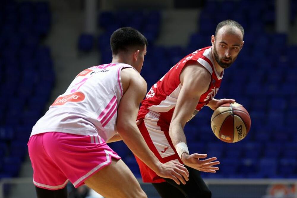 Nikola Pavlićević je za 17 minuta na terenu ubacio 18 poena, Foto: KK SC Derbi