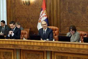 Ministri u Vladi Srbije samo pomoćni radnici koji grade Vučićev...