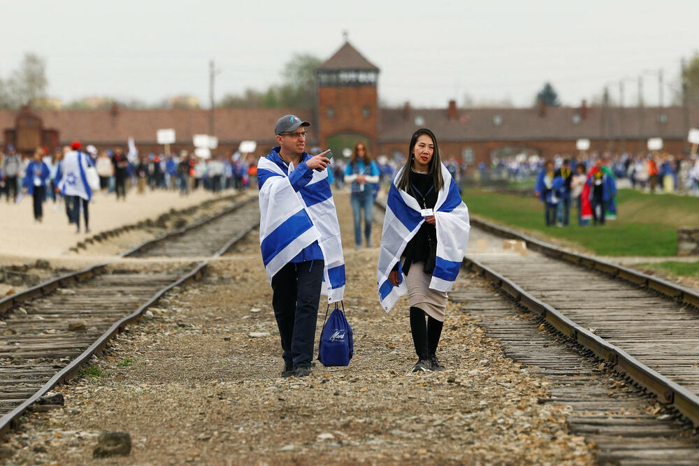 <p>Marš u Poljskoj održan je na Dan sjećanja na žrtve Holokausta po jevrejskom kalendaru<br /> </p>