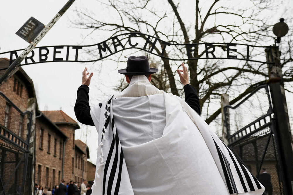 <p>Marš u Poljskoj održan je na Dan sjećanja na žrtve Holokausta po jevrejskom kalendaru<br /> </p>