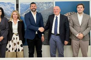 Morsko dobro doniralo vozilo budvanskom Domu zdravlja