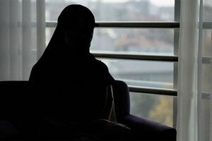 BBC istraga: Grčka policija angažuje migrante da odbiju druge...