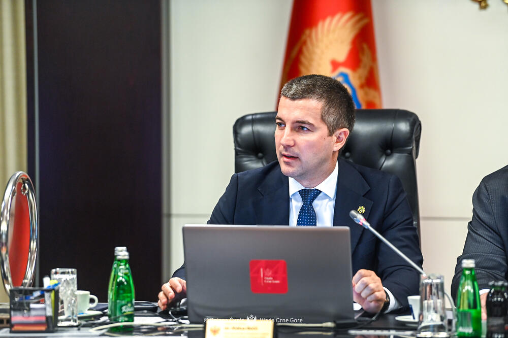 Bečić: Današnja akcija potvrda da je država odlučna da ide do...