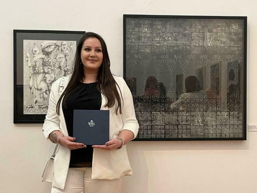 Metamorfoza kroz suze: estetika emotivne transformacije