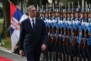 Vučić traži jedinice sa napadnim dronovima